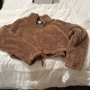Cropped teddy bear quarter zip up